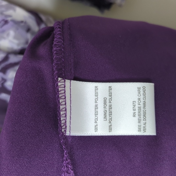 Gabby Skye NWT Faux Wrap Asymmetrical Hem Floral Dress Size 10 - Picture 14 of 14